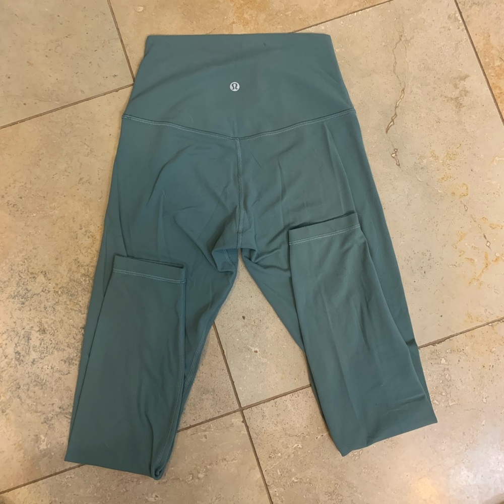 7/8 Lululemon Align leggings